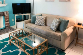 Madeira Beach Yacht Club Condo, Walk to Shops!